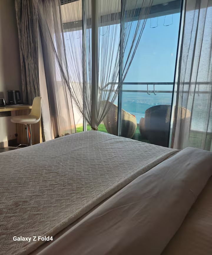 Jasmine luxe by Rouge studio